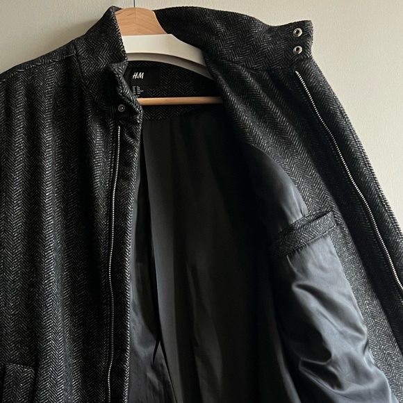 H&M Wool-Blend Coat with Stand-up Collar - Picture 3 of 3